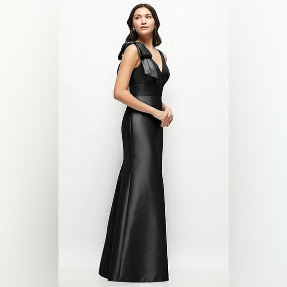 Alfred Sung Deep V Back Satin Trumpet Dress Black Size 14 NWT Bow Shoulder Fancy - Picture 2 of 9